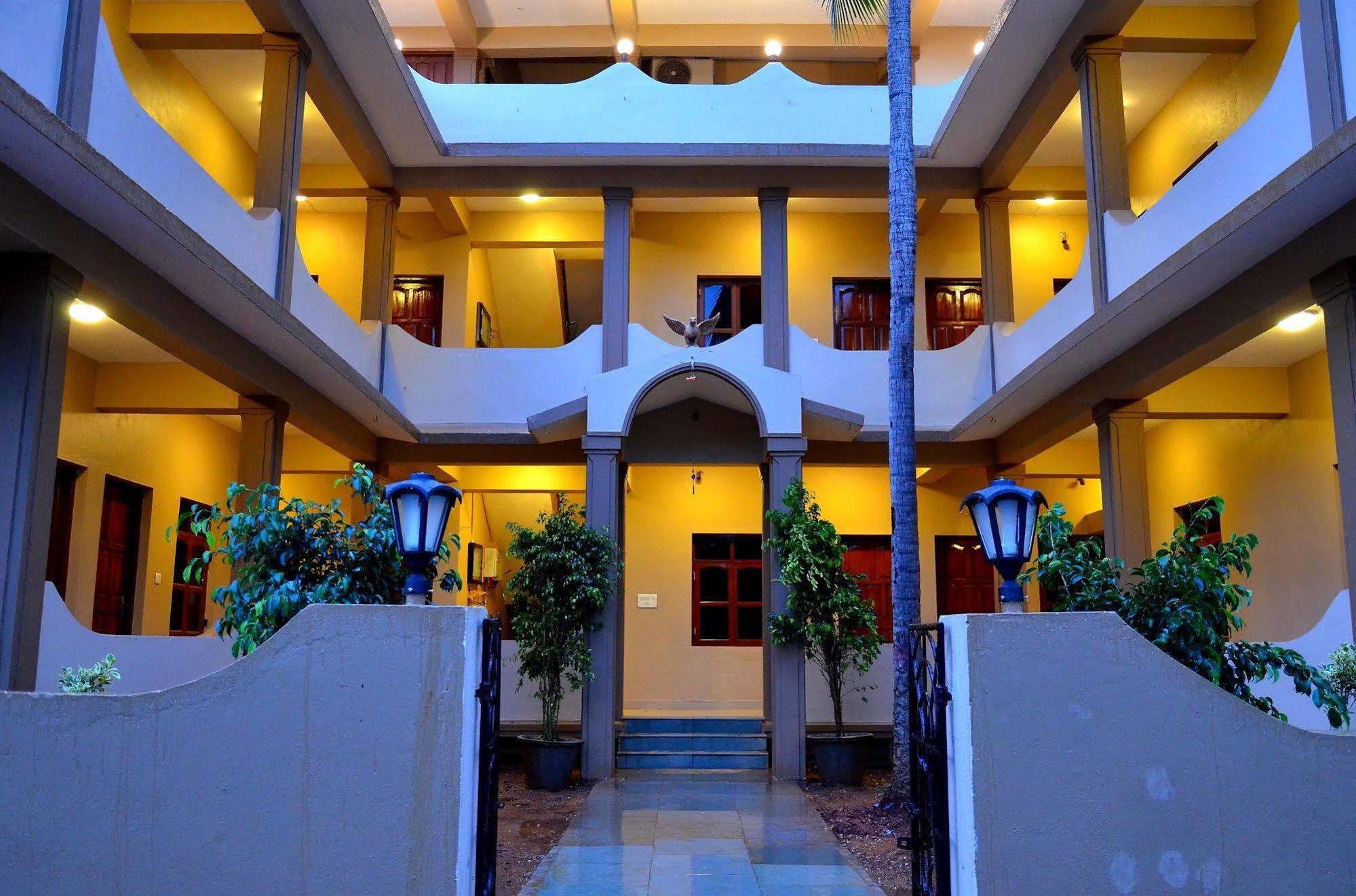 Hotel Garima Of Mandrem Esterno foto